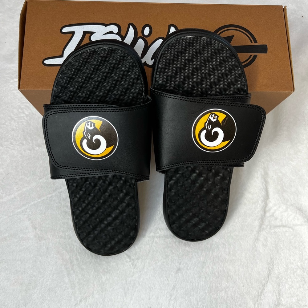 Slides size 10 men’s 11 womens